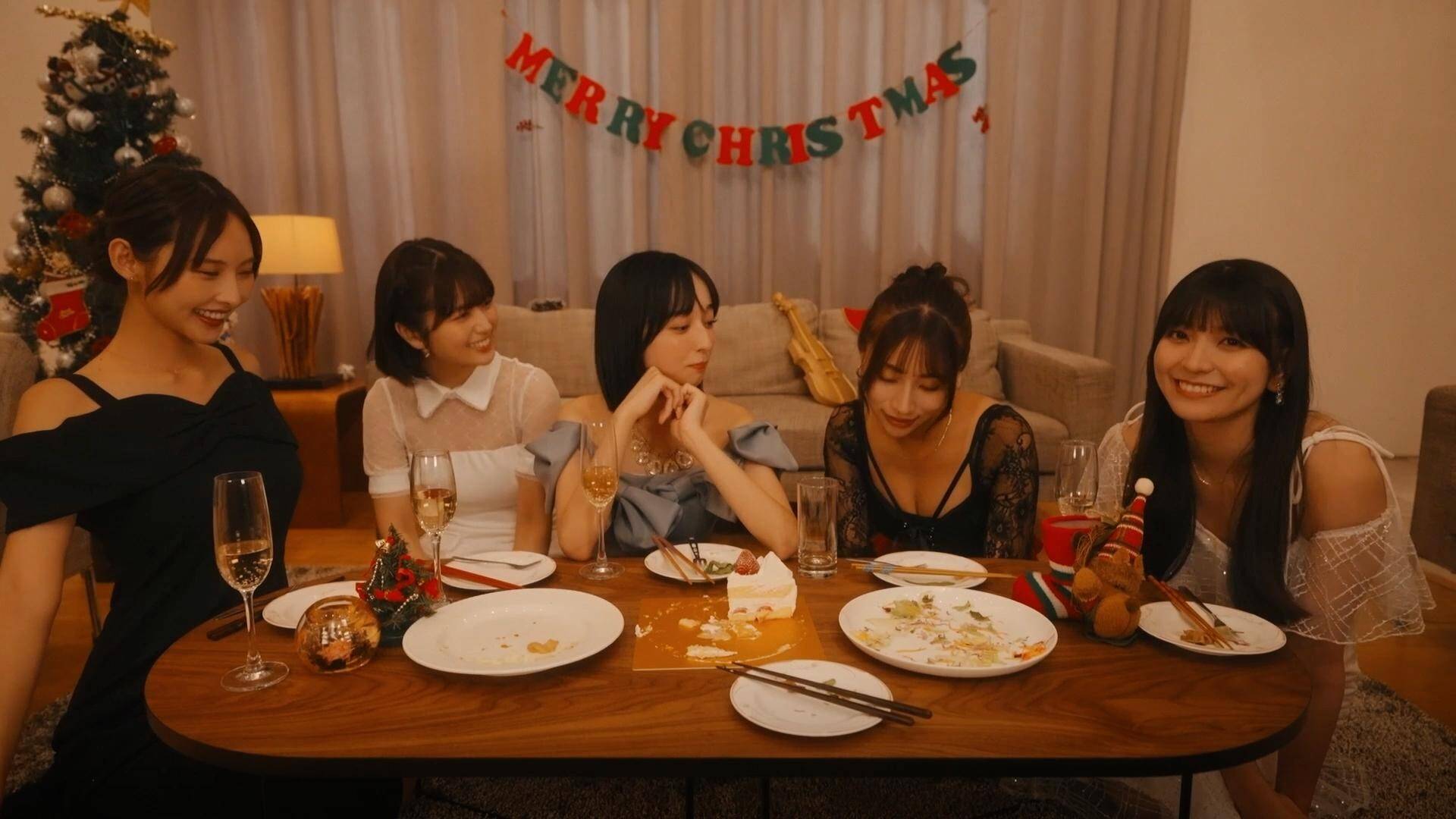 嘟嘟嘟~恋爱信号响不停，美女室友们教我如何淡定？/Roommates, Romance, and Ringing Hearts